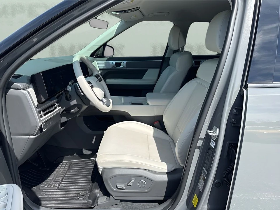 2024 Hyundai Santa Fe - Image 9 of 21