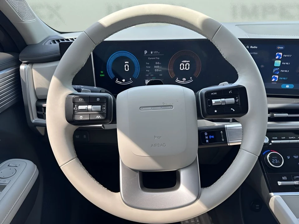 2024 Hyundai Santa Fe - Image 13 of 21