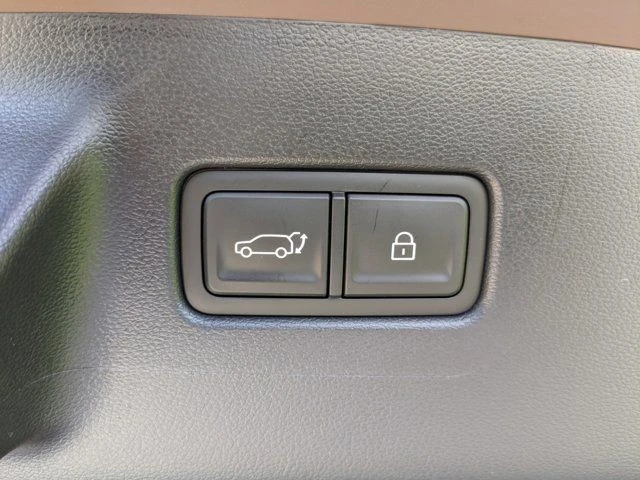 2024 Hyundai Santa Fe - Image 17 of 21