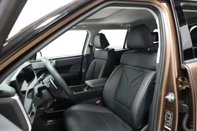 2024 Hyundai Santa Fe - Image 15 of 21