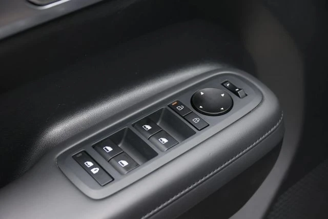 2024 Hyundai Santa Fe - Image 11 of 21