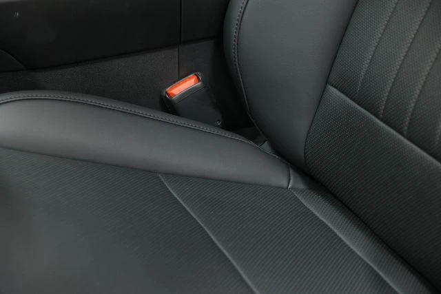 2024 Hyundai Santa Fe - Image 17 of 21
