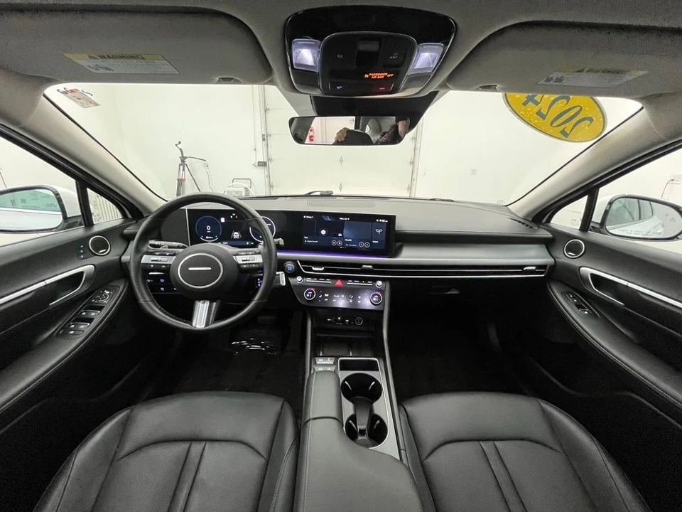 2024 Hyundai Sonata - Image 2 of 12