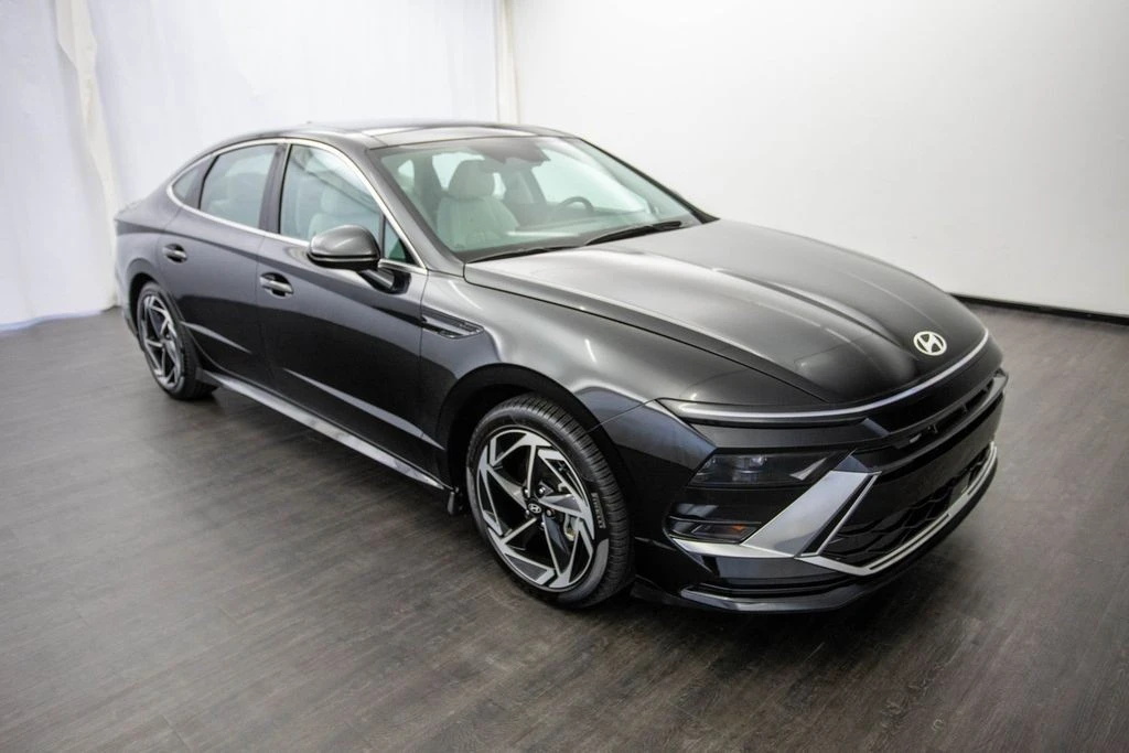 2024 Hyundai Sonata - Image 2 of 12