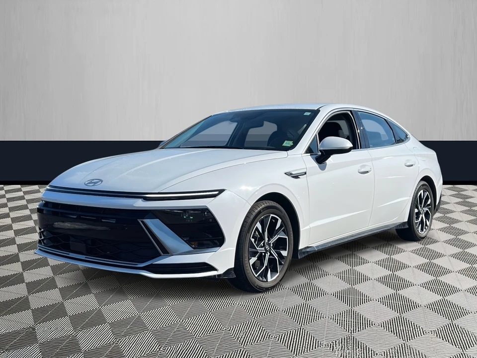 2024 Hyundai Sonata - Image 2 of 28