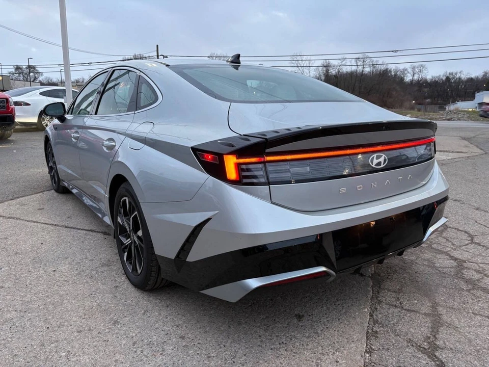 2024 Hyundai Sonata - Image 5 of 9