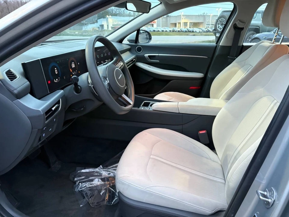 2024 Hyundai Sonata - Image 7 of 9