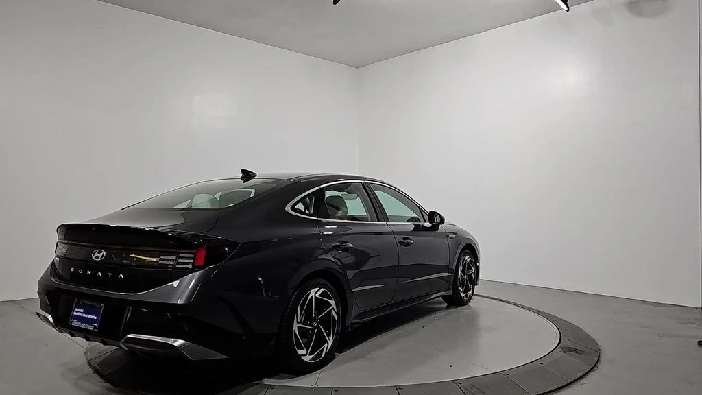 2024 Hyundai Sonata - Image 5 of 12