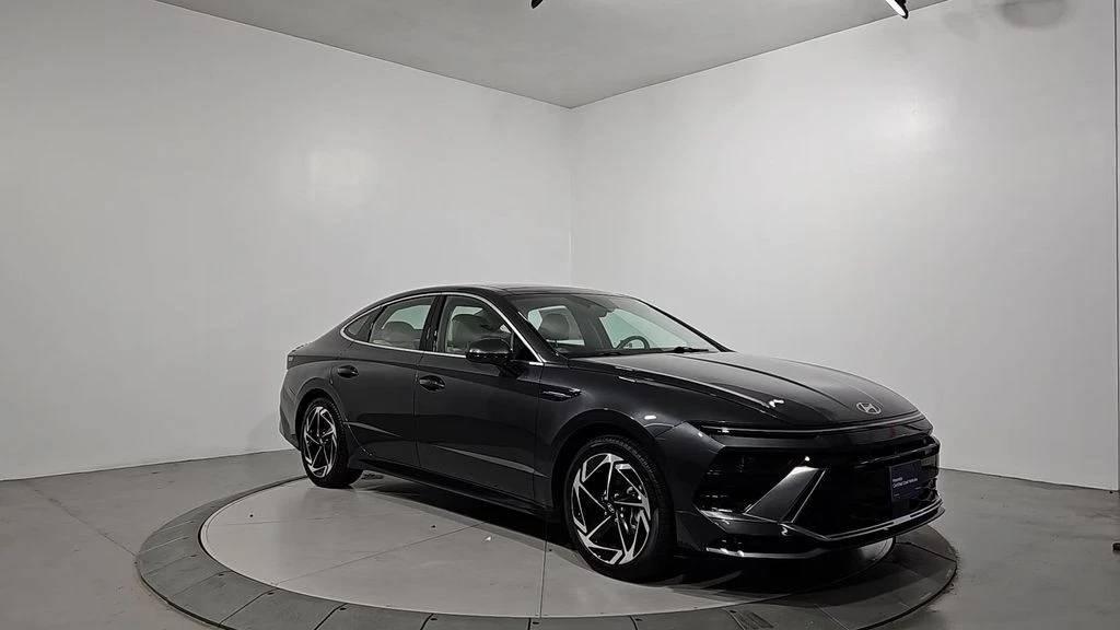 2024 Hyundai Sonata - Image 9 of 12
