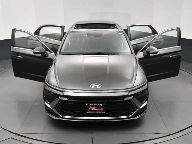 2024 Hyundai Sonata - Image 10 of 12