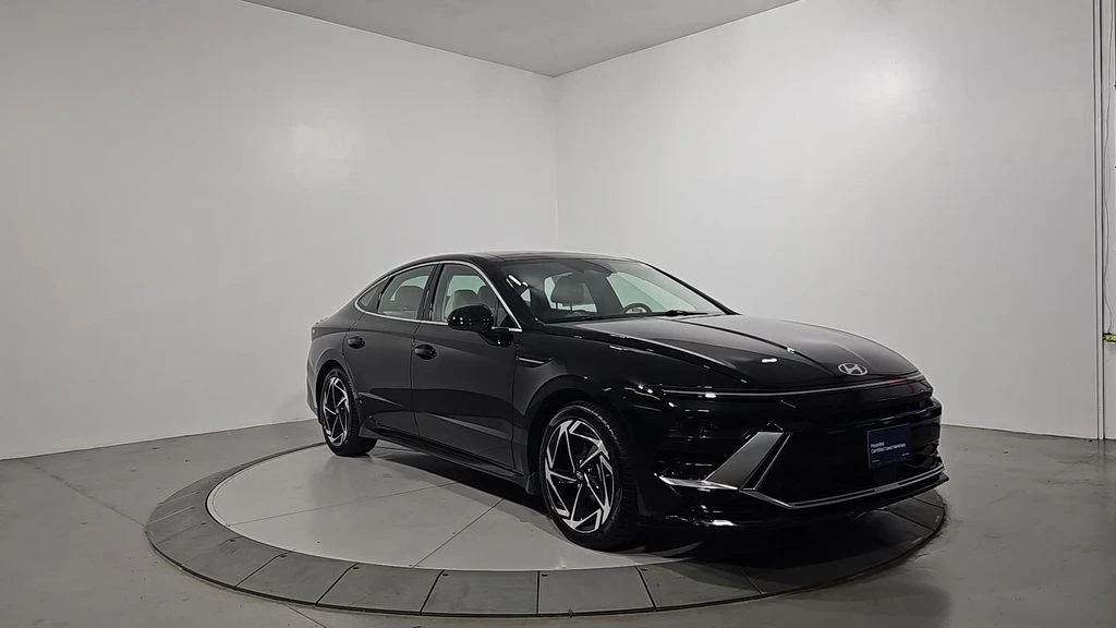 2024 Hyundai Sonata - Image 9 of 12