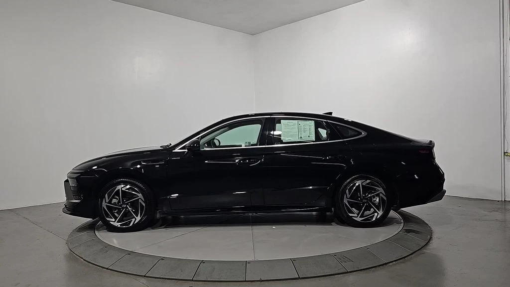 2024 Hyundai Sonata - Image 2 of 12