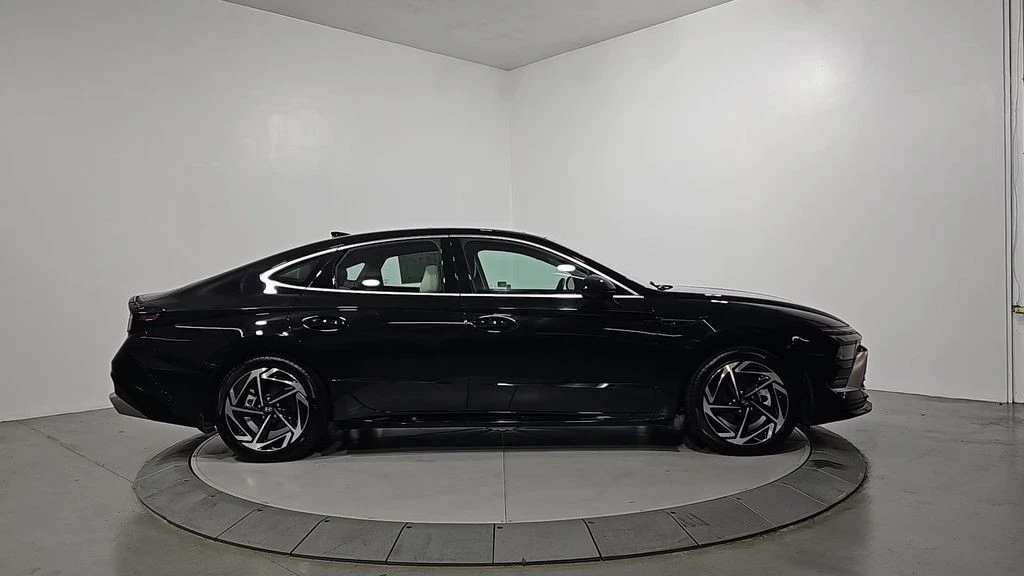 2024 Hyundai Sonata - Image 7 of 12