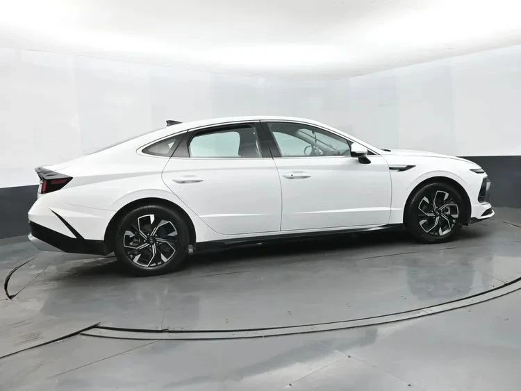 2024 Hyundai Sonata - Image 4 of 12