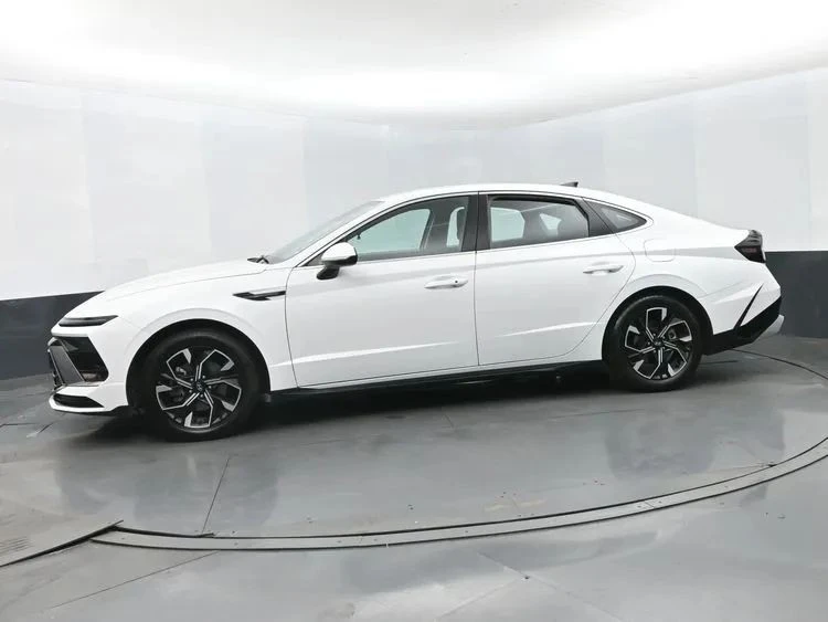 2024 Hyundai Sonata - Image 5 of 12