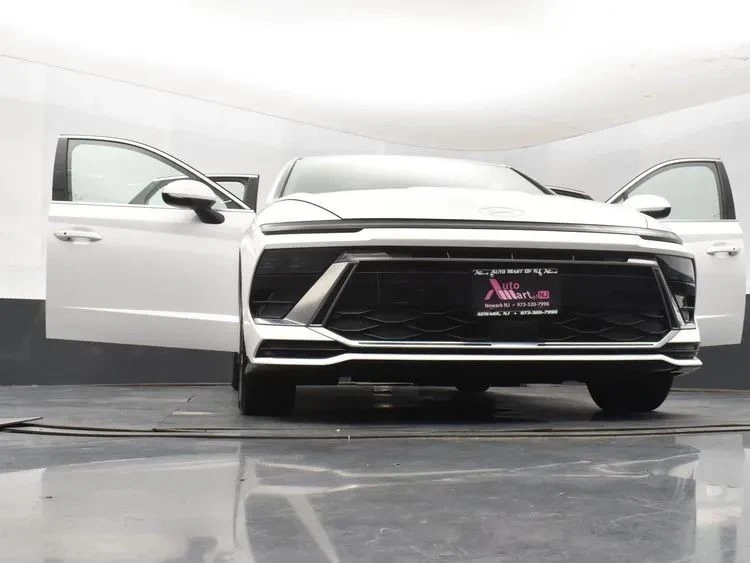 2024 Hyundai Sonata - Image 11 of 12