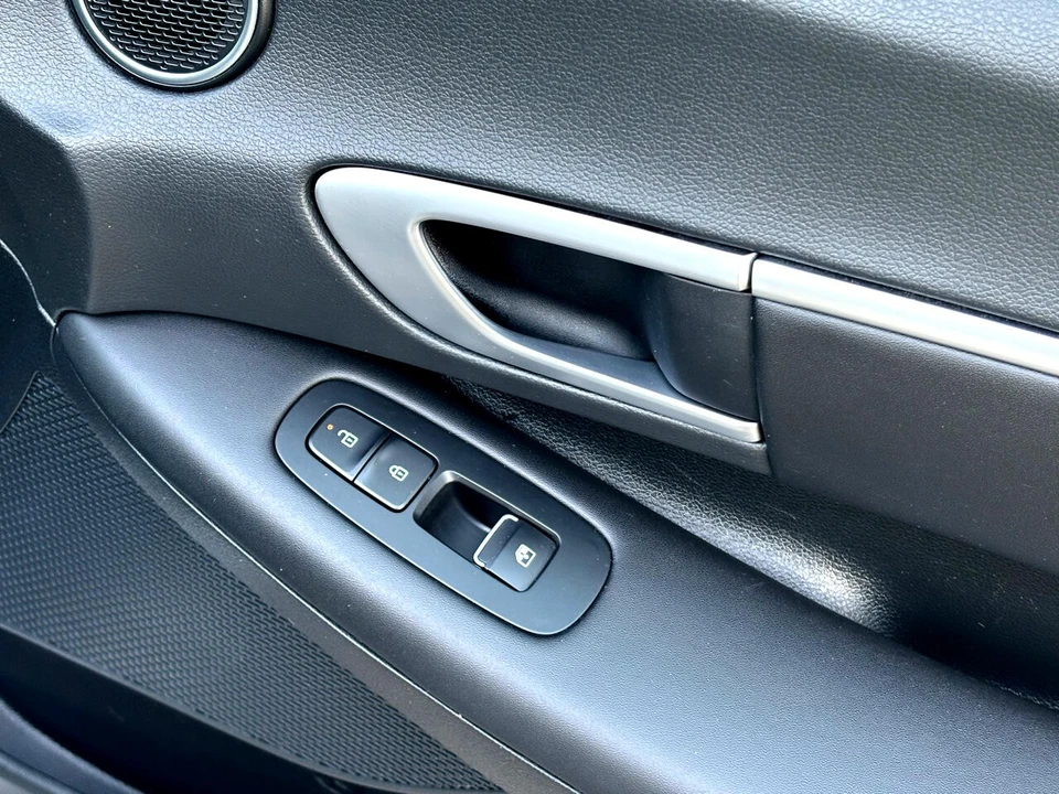 2024 Hyundai Sonata - Image 16 of 21