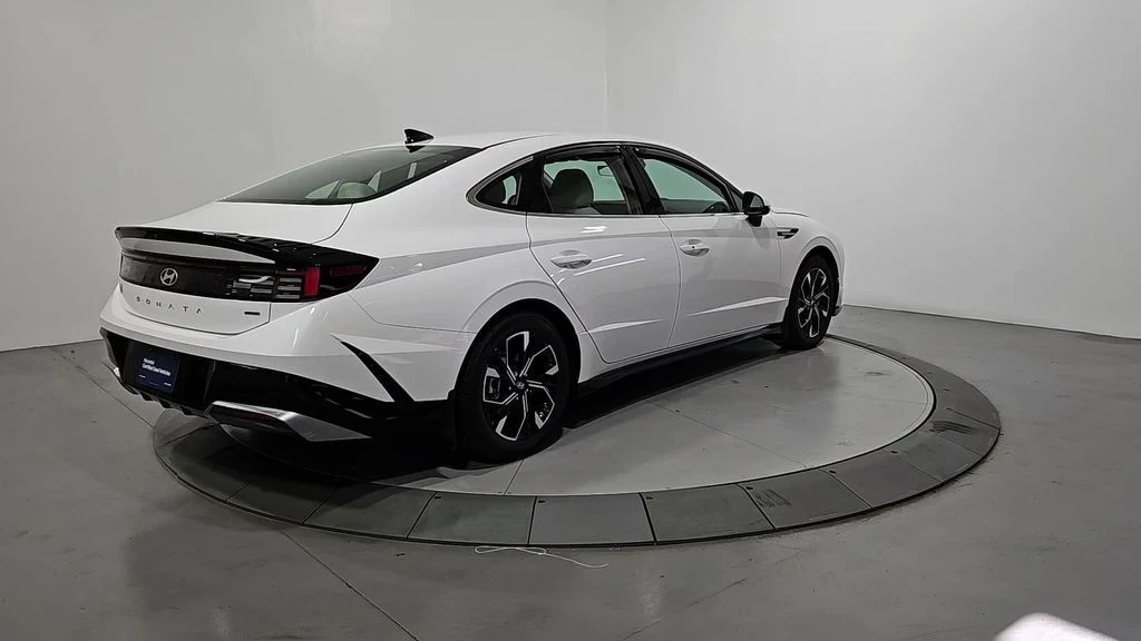 2024 Hyundai Sonata - Image 5 of 12