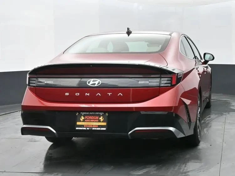 2024 Hyundai Sonata - Image 8 of 12