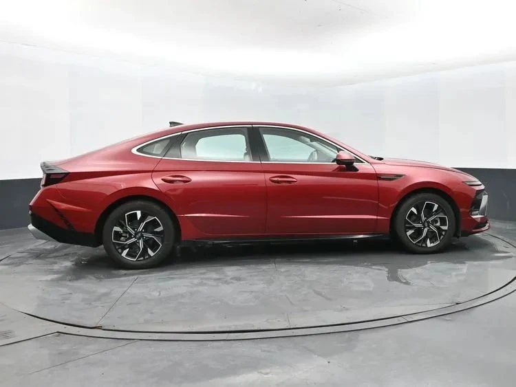 2024 Hyundai Sonata - Image 4 of 12