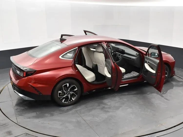 2024 Hyundai Sonata - Image 6 of 12
