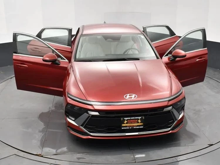 2024 Hyundai Sonata - Image 10 of 12