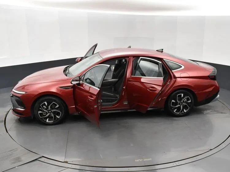 2024 Hyundai Sonata - Image 7 of 12