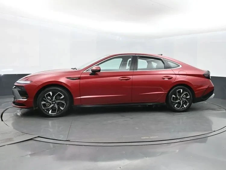 2024 Hyundai Sonata - Image 5 of 12