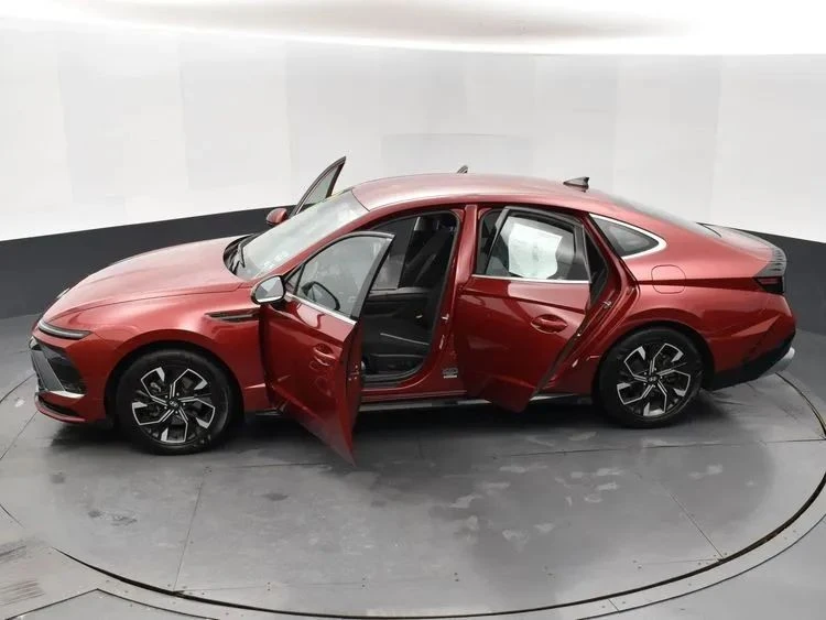 2024 Hyundai Sonata - Image 7 of 12