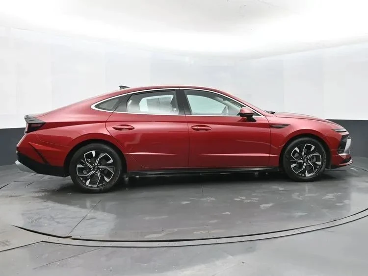 2024 Hyundai Sonata - Image 4 of 12