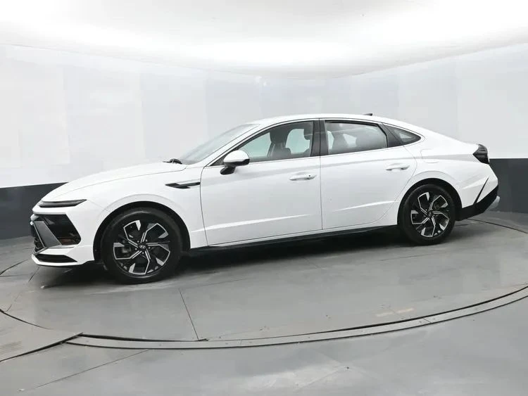2024 Hyundai Sonata - Image 5 of 12