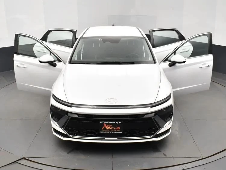 2024 Hyundai Sonata - Image 10 of 12
