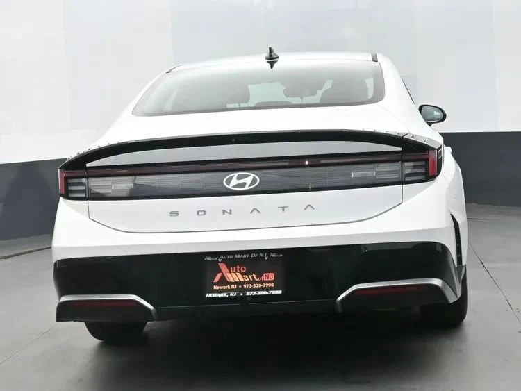 2024 Hyundai Sonata - Image 8 of 12