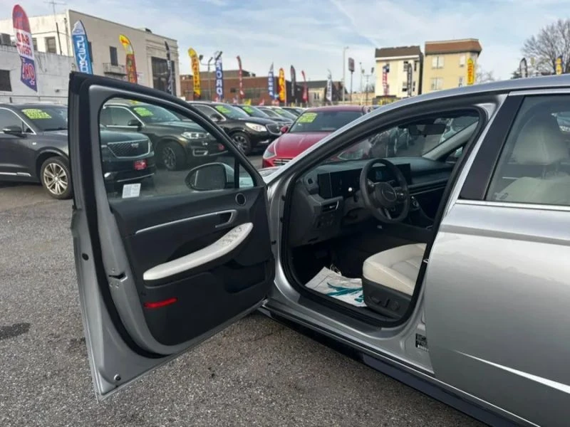 2024 Hyundai Sonata - Image 9 of 12
