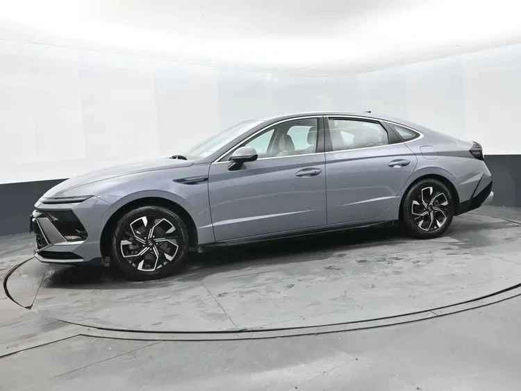 2024 Hyundai Sonata - Image 5 of 12