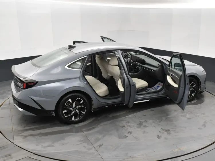 2024 Hyundai Sonata - Image 6 of 12