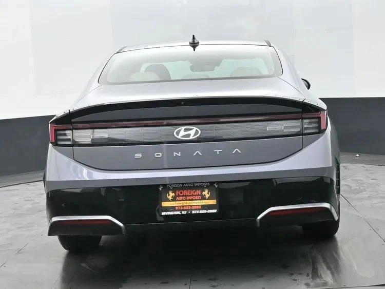 2024 Hyundai Sonata - Image 8 of 12