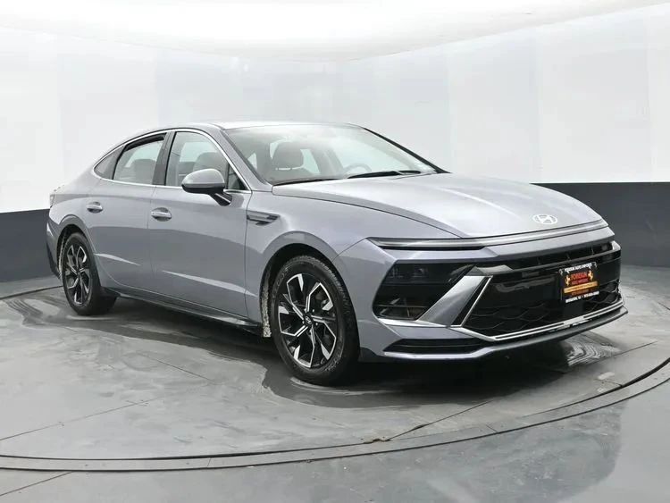 2024 Hyundai Sonata - Image 2 of 12