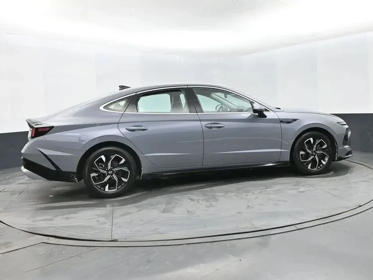 2024 Hyundai Sonata - Image 4 of 12