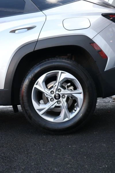 2024 Hyundai Tucson - Image 8 of 12