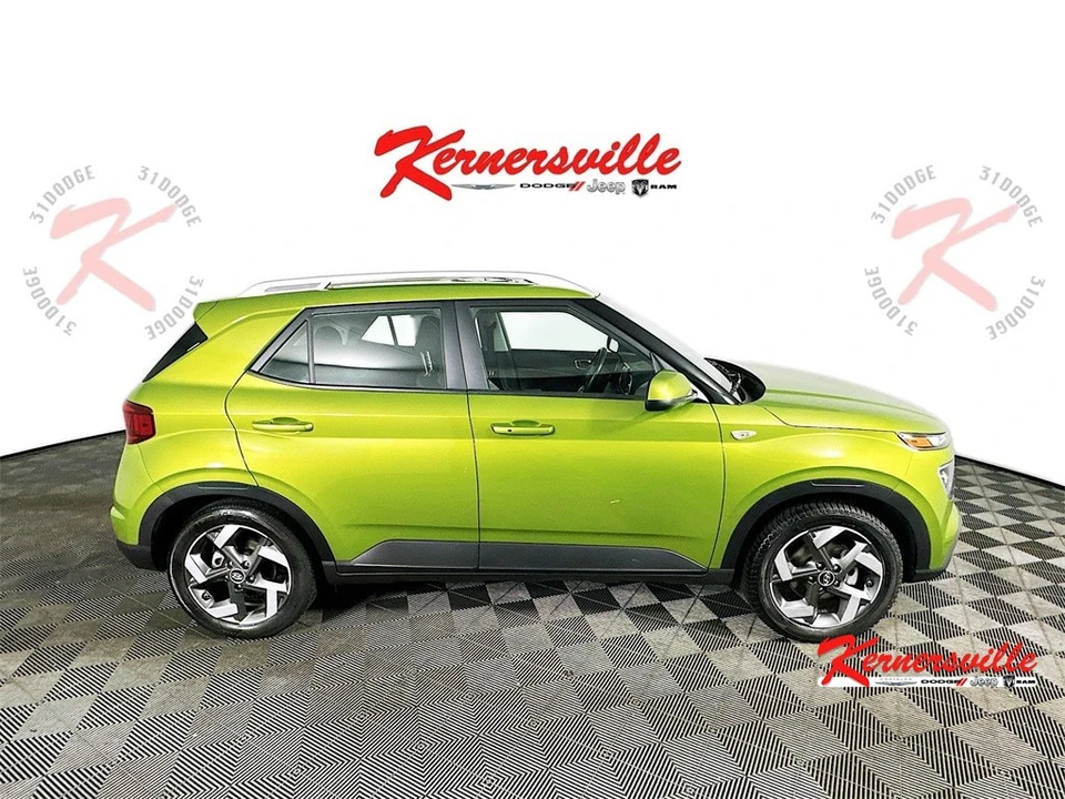 2024 Hyundai Venue - Image 8 of 12