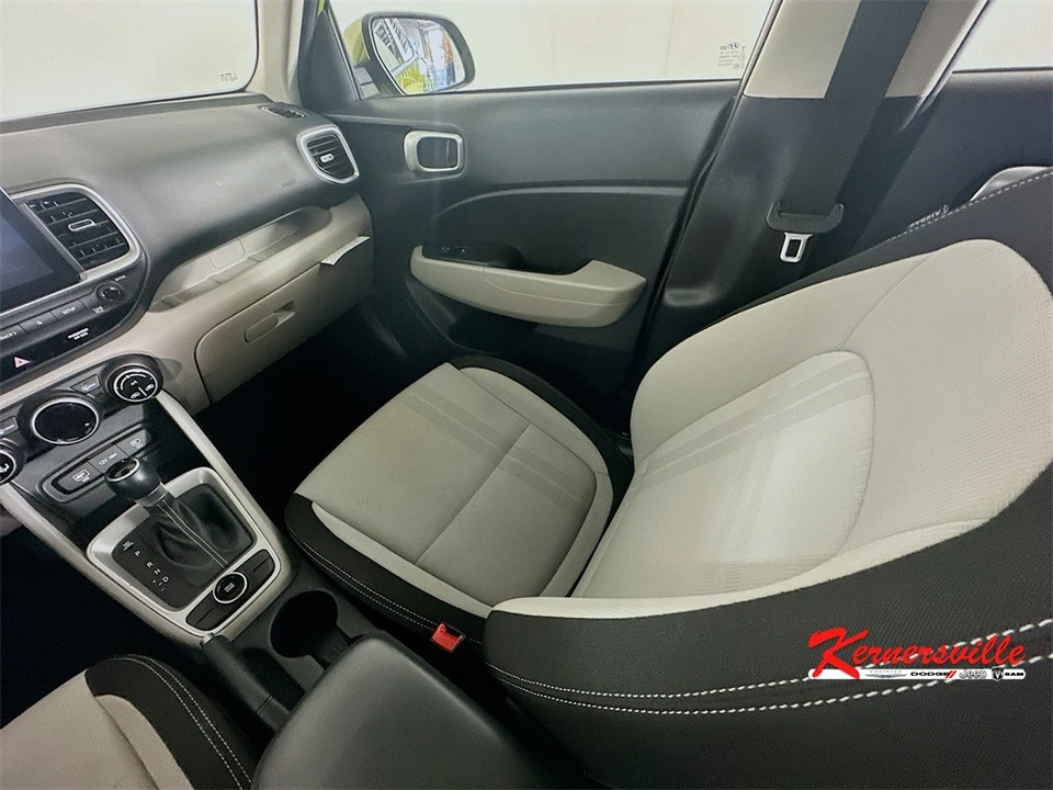 2024 Hyundai Venue - Image 11 of 21