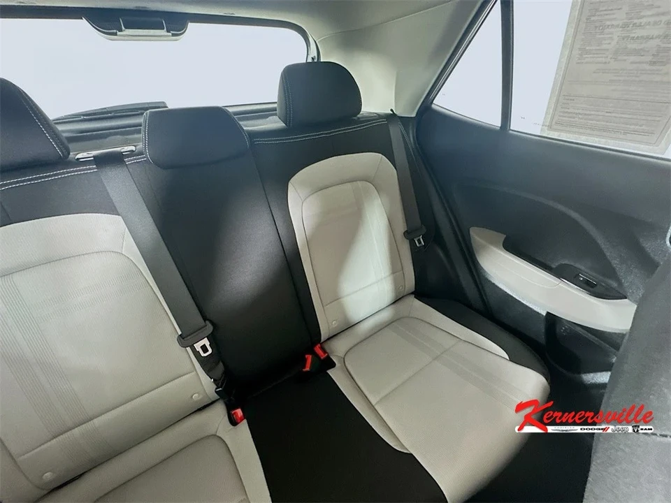 2024 Hyundai Venue - Image 14 of 21