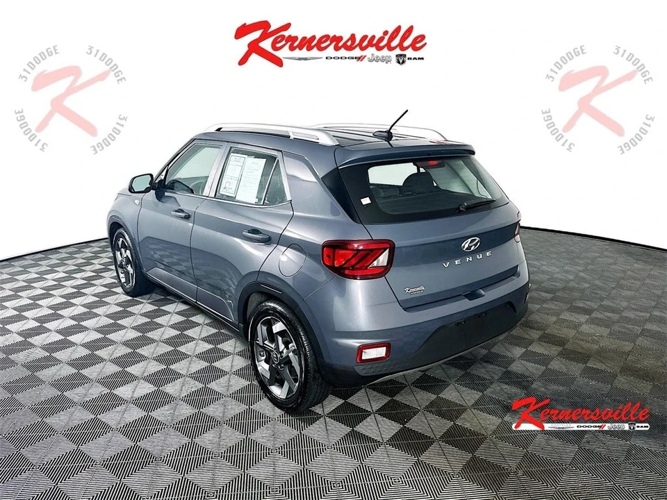 2024 Hyundai Venue - Image 5 of 21