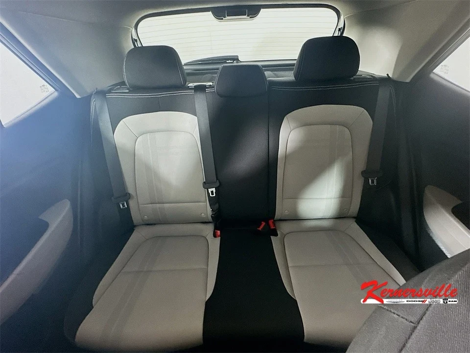 2024 Hyundai Venue - Image 13 of 21