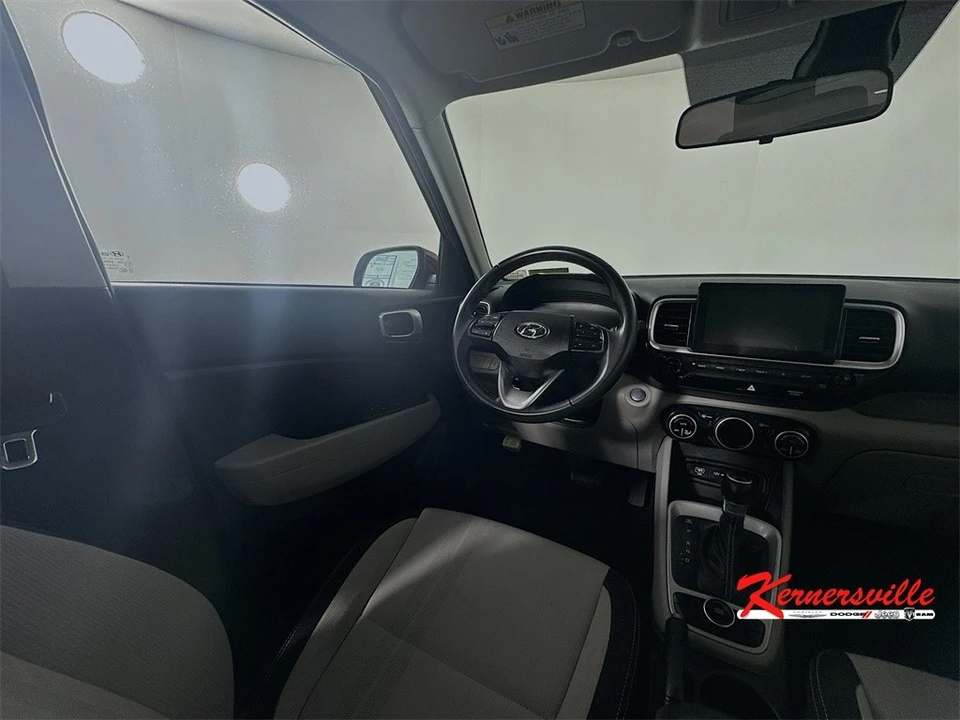 2024 Hyundai Venue - Image 9 of 21