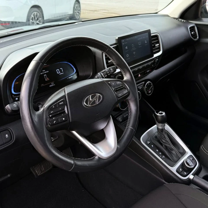 2024 Hyundai Venue - Image 3 of 11