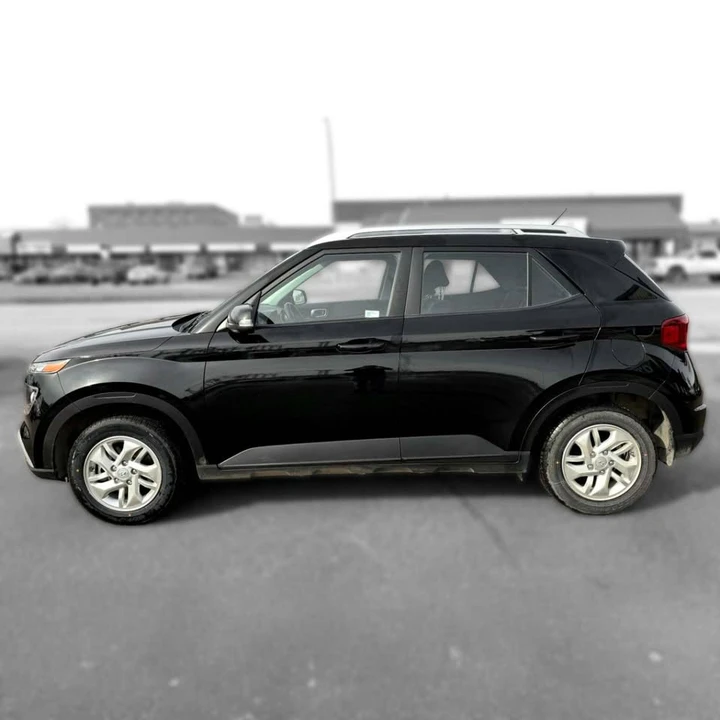 2024 Hyundai Venue - Image 9 of 11