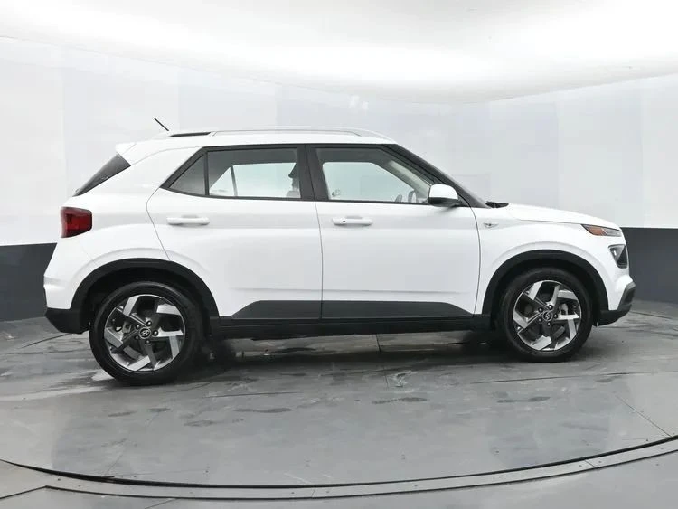 2024 Hyundai Venue - Image 4 of 12