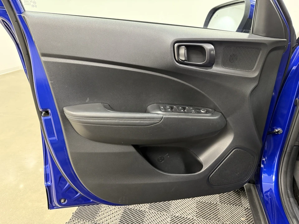 2024 Hyundai Venue - Image 9 of 12